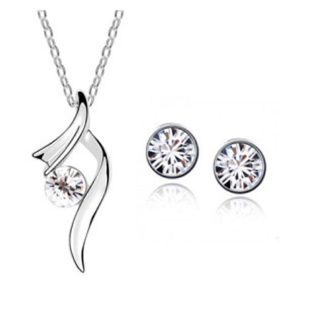 NEW Australian Crystal CZ Necklace And Earrings Set